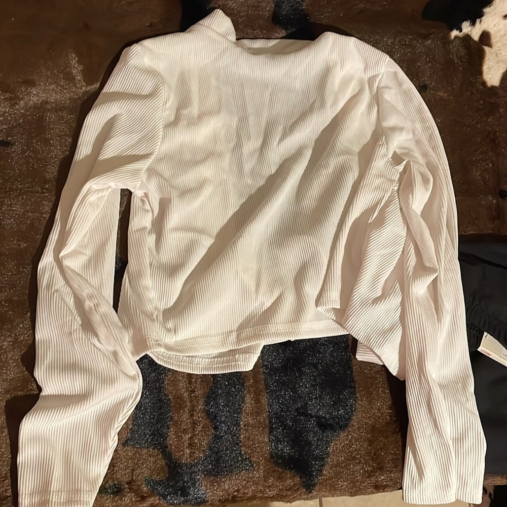 Bundle of Black Women's Leggings & White Cross Front Top! - Picture 2 of 5